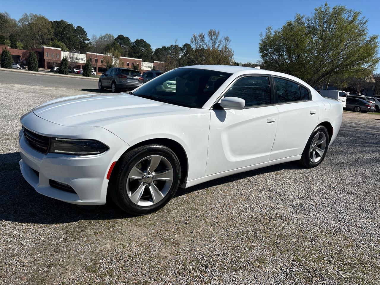 Dodge Charger 4dr Sdn SXT RWD 2015