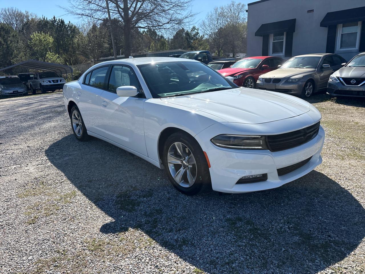 Dodge Charger 4dr Sdn SXT RWD 2015