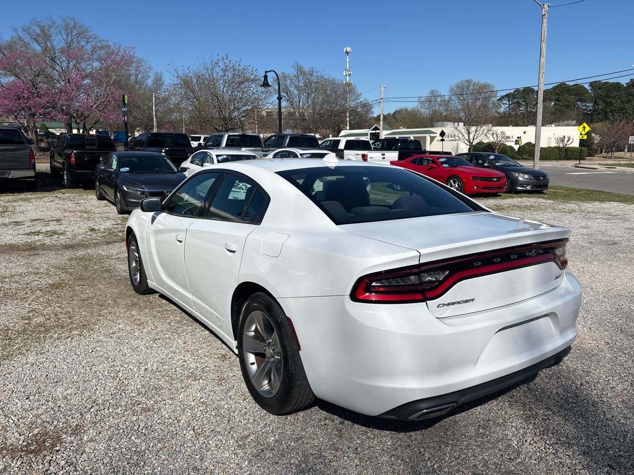 Dodge Charger 4dr Sdn SXT RWD 2015
