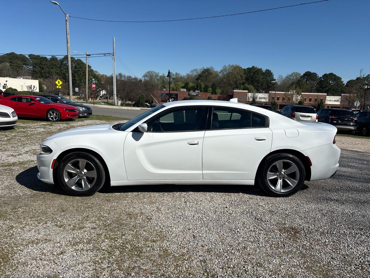 Dodge Charger 4dr Sdn SXT RWD 2015