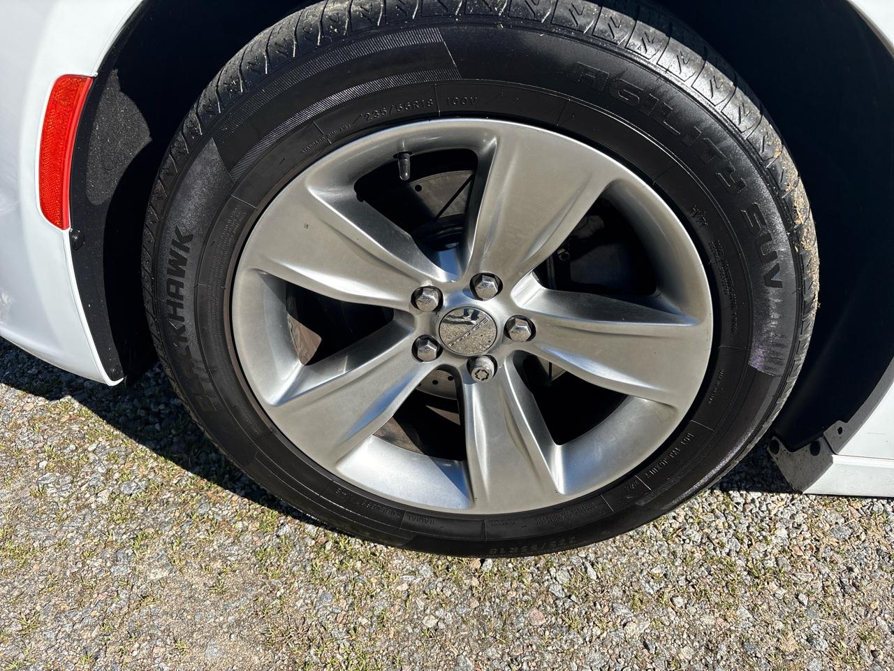 Dodge Charger 4dr Sdn SXT RWD 2015