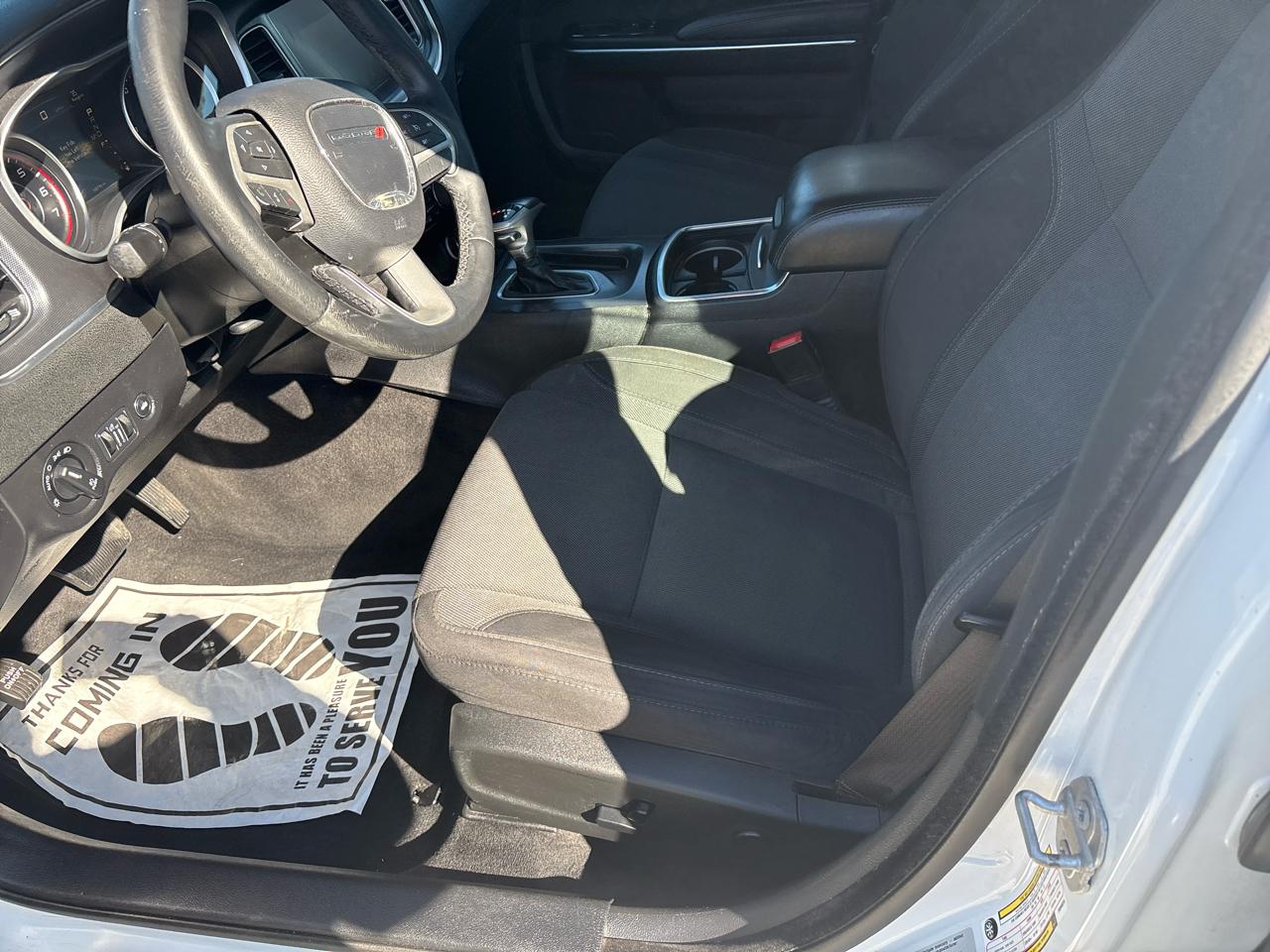 Dodge Charger 4dr Sdn SXT RWD 2015