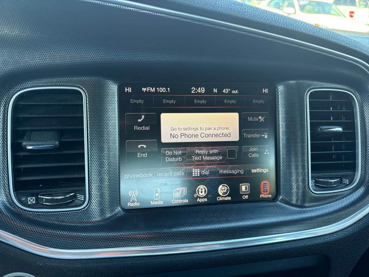 Dodge Charger 4dr Sdn SXT RWD 2015