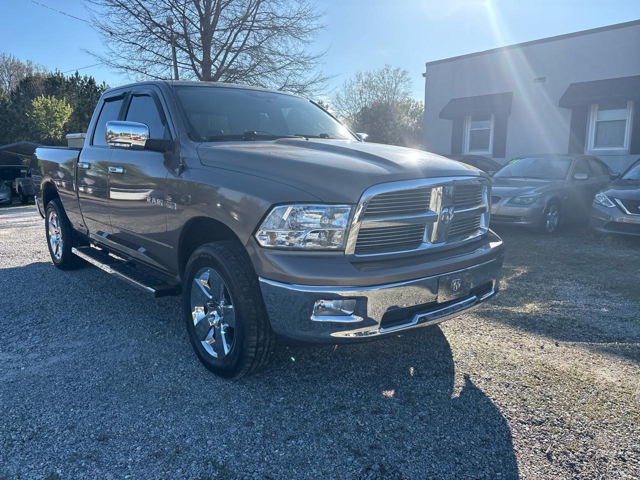 Dodge Ram 1500 4WD Quad Cab 140.5" SLT 2010
