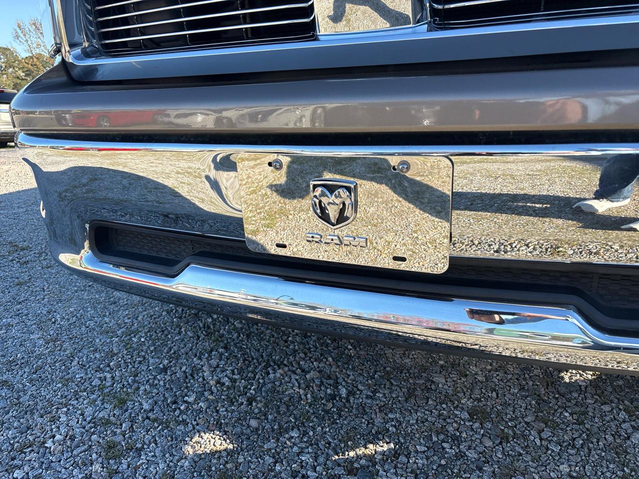 Dodge Ram 1500 4WD Quad Cab 140.5" SLT 2010