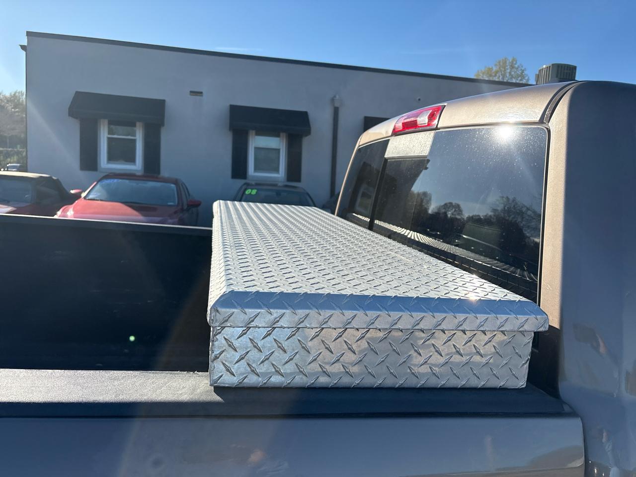 Dodge Ram 1500 4WD Quad Cab 140.5" SLT 2010