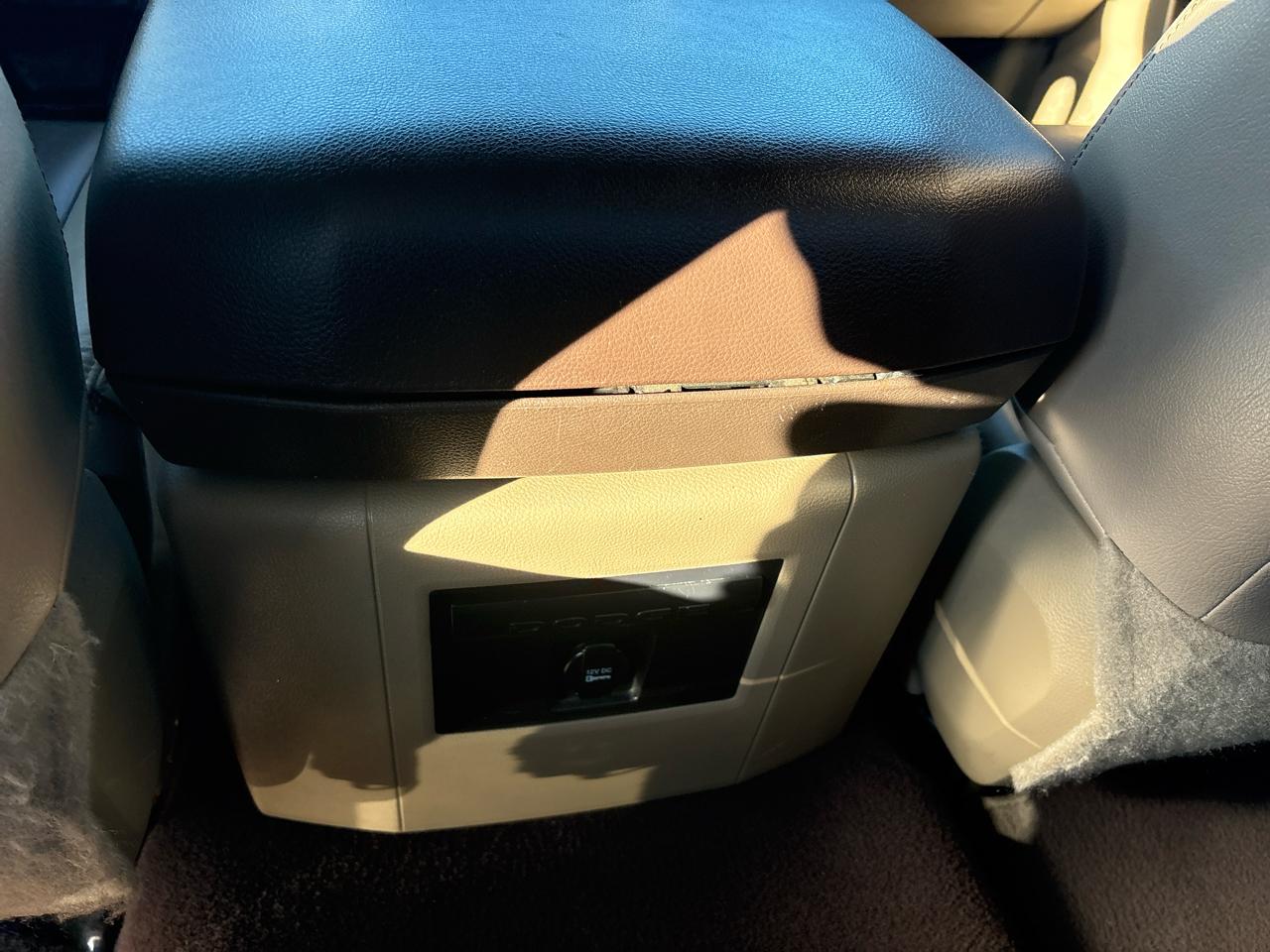 Dodge Ram 1500 4WD Quad Cab 140.5" SLT 2010