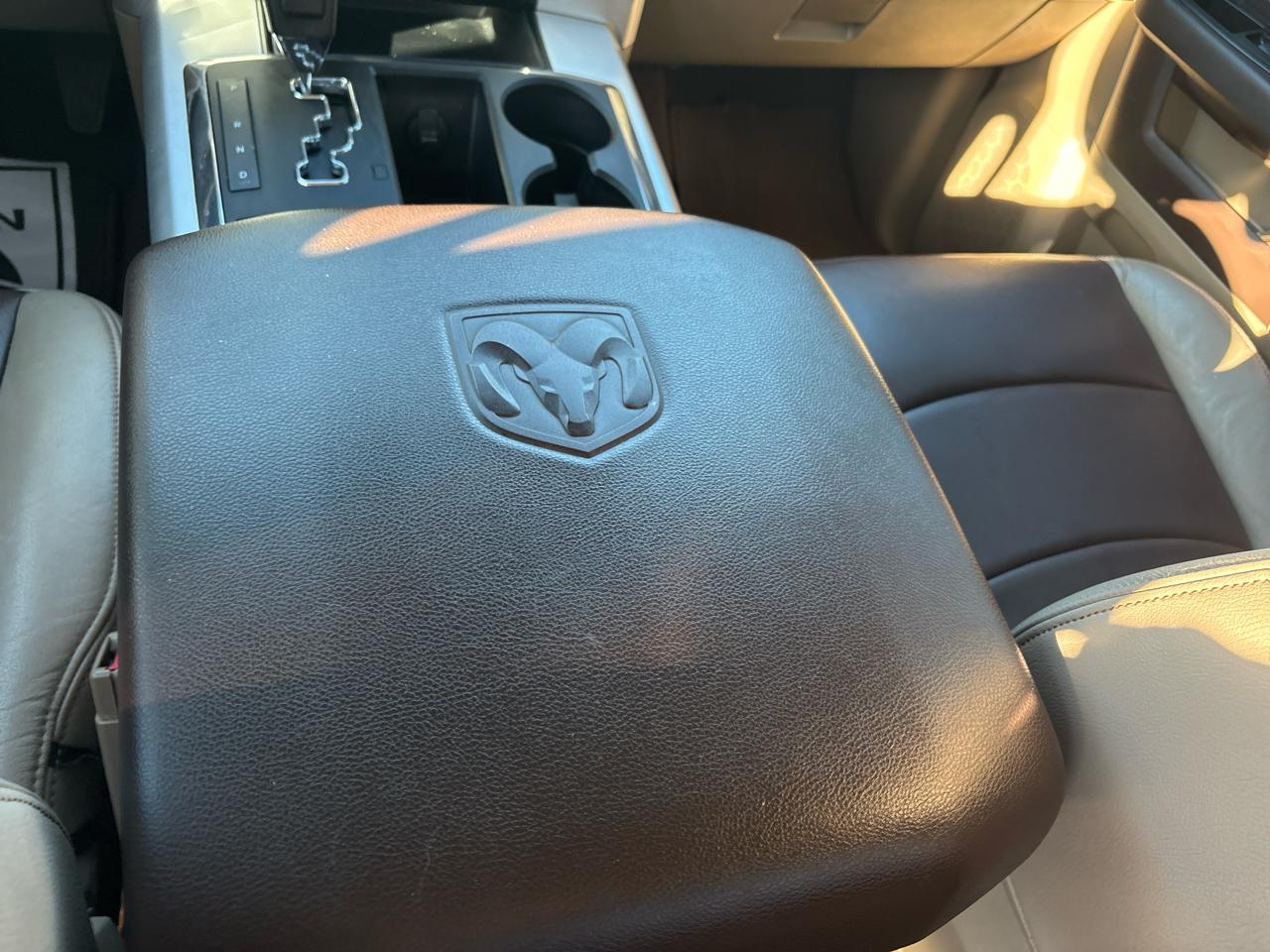 Dodge Ram 1500 4WD Quad Cab 140.5" SLT 2010