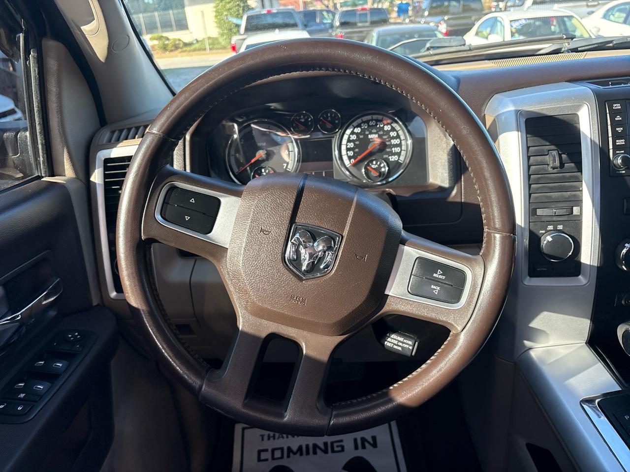 Dodge Ram 1500 4WD Quad Cab 140.5" SLT 2010