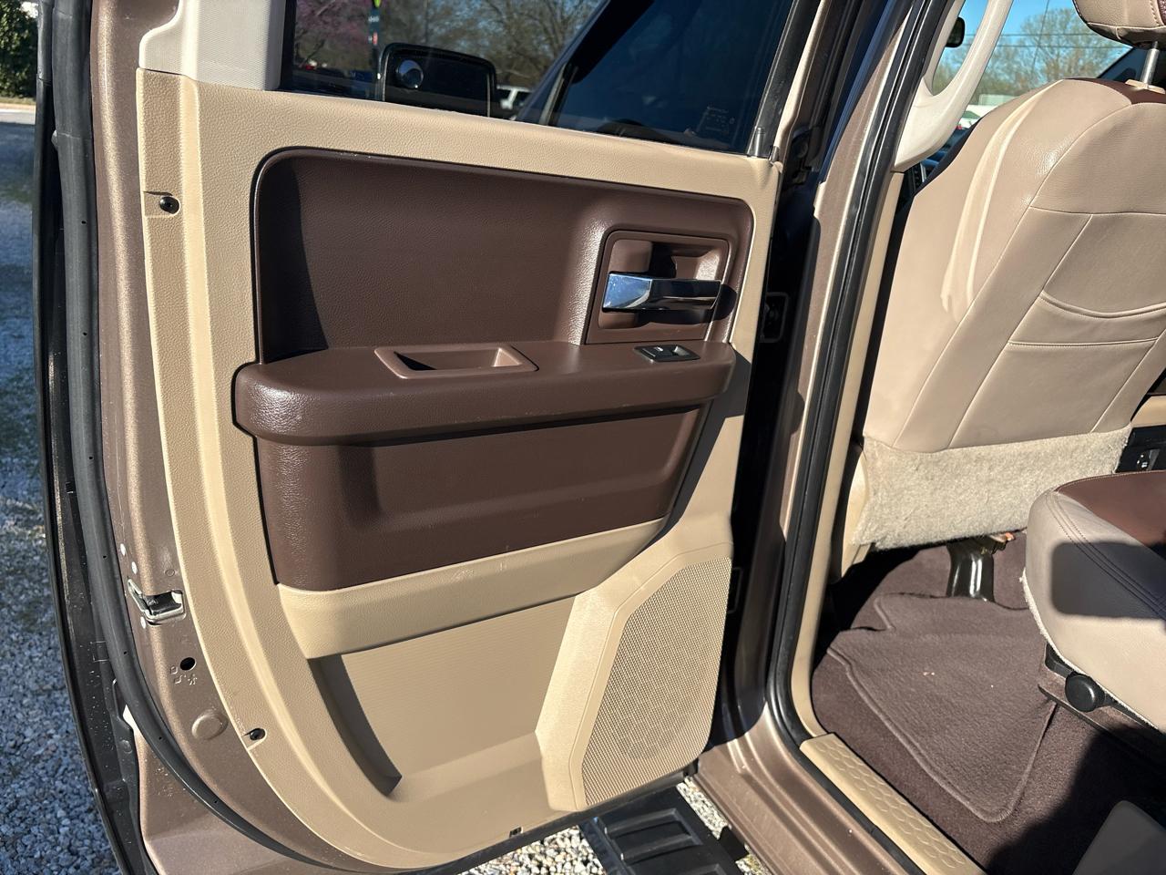 Dodge Ram 1500 4WD Quad Cab 140.5" SLT 2010