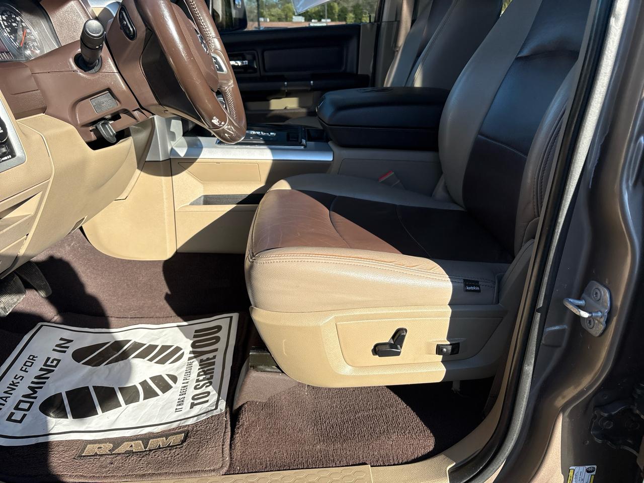 Dodge Ram 1500 4WD Quad Cab 140.5" SLT 2010