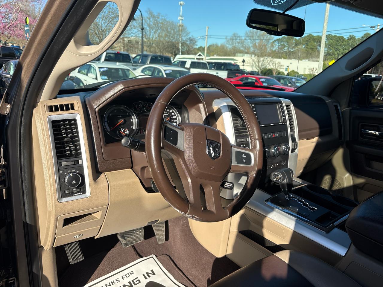 Dodge Ram 1500 4WD Quad Cab 140.5" SLT 2010