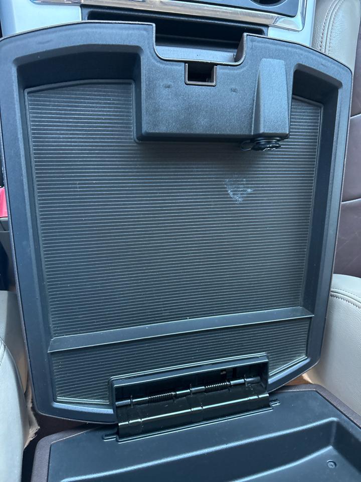 Dodge Ram 1500 4WD Quad Cab 140.5" SLT 2010