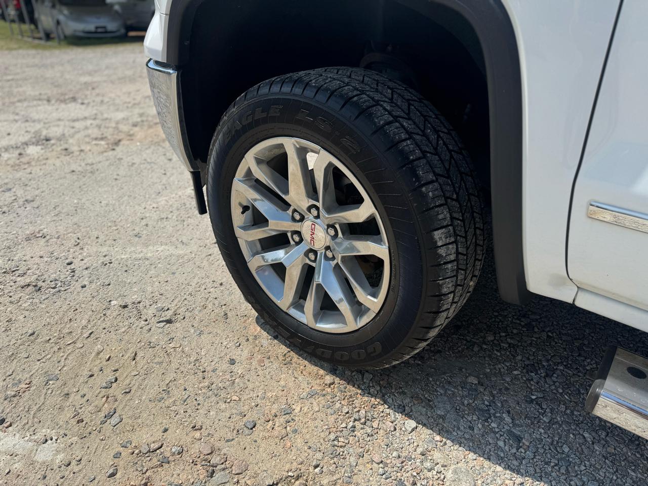 GMC Sierra 1500 2WD Crew Cab 143.5" SLT 2015