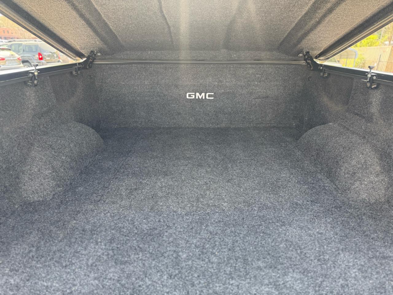 GMC Sierra 1500 2WD Crew Cab 143.5" SLT 2015