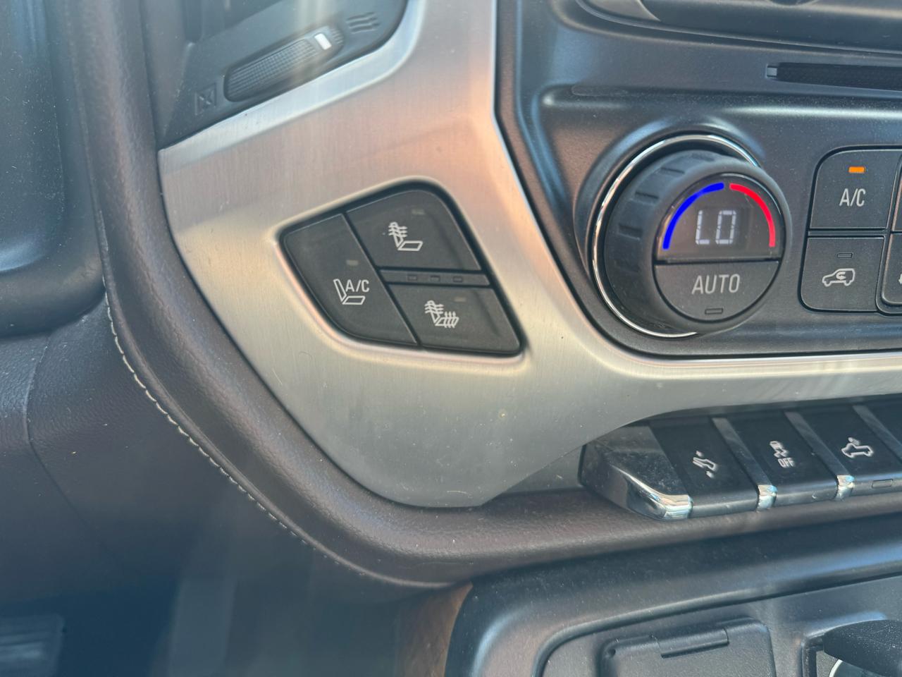 GMC Sierra 1500 2WD Crew Cab 143.5" SLT 2015