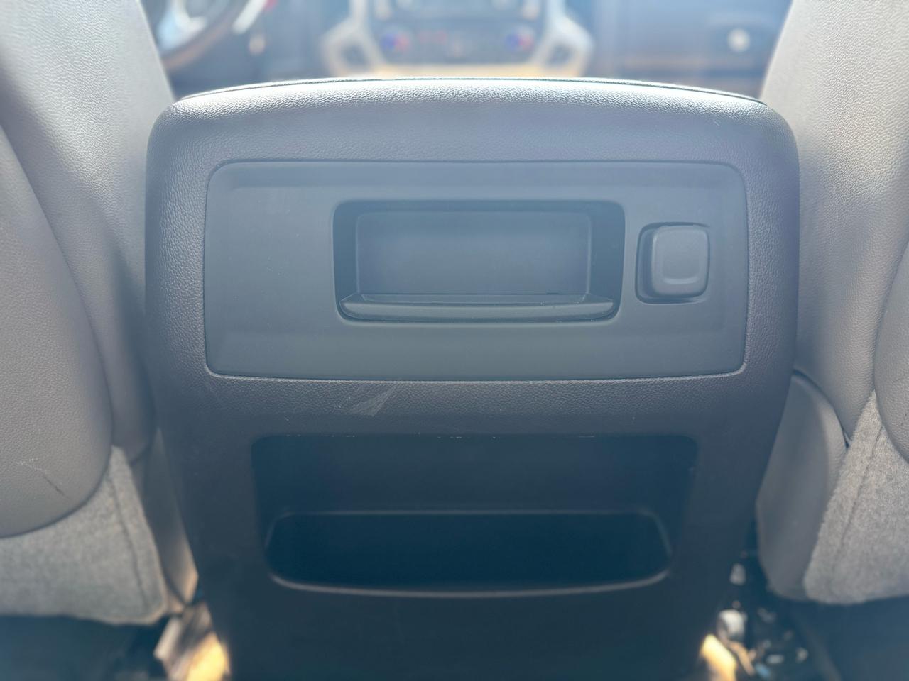 GMC Sierra 1500 2WD Crew Cab 143.5" SLT 2015