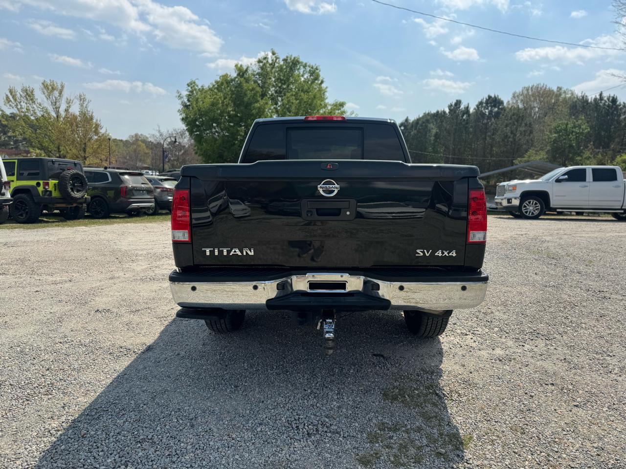 Nissan Titan 4WD Crew Cab SWB SV 2013