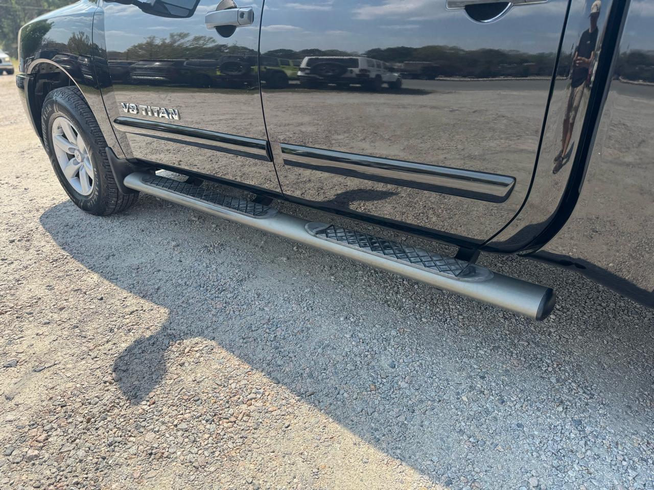 Nissan Titan 4WD Crew Cab SWB SV 2013