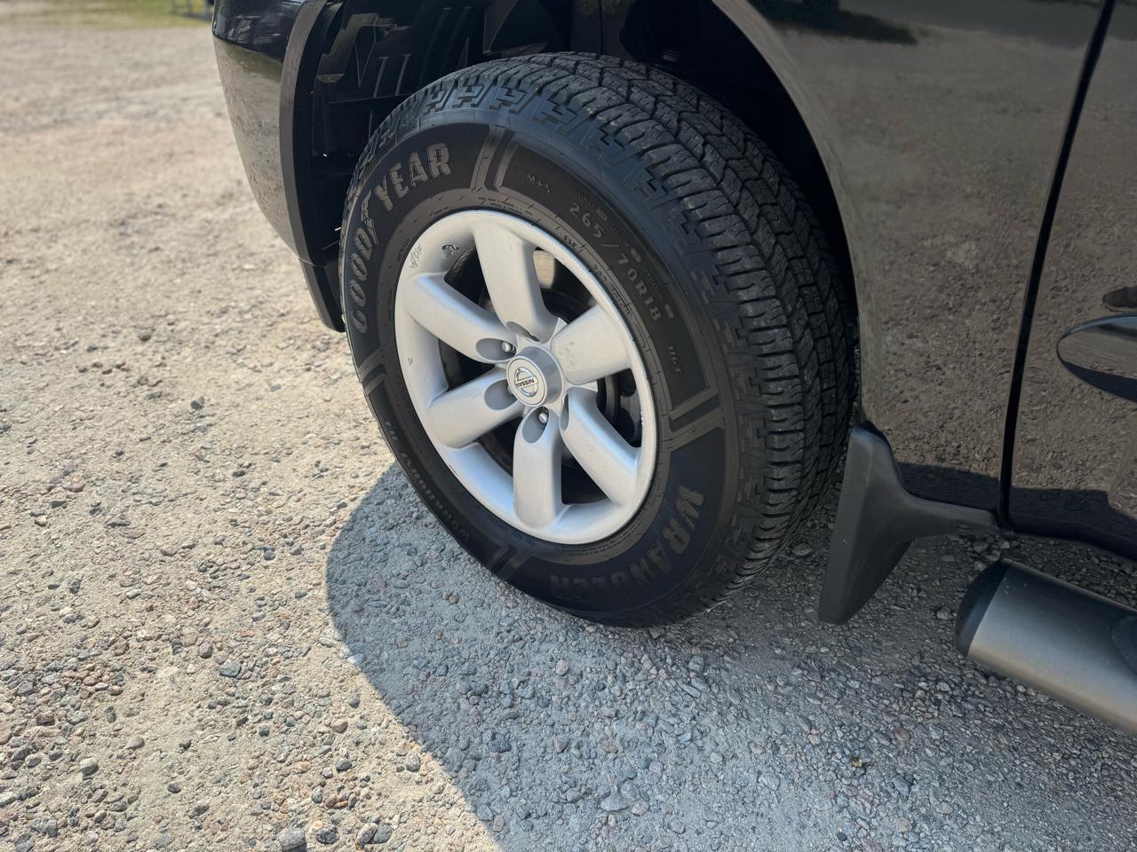 Nissan Titan 4WD Crew Cab SWB SV 2013