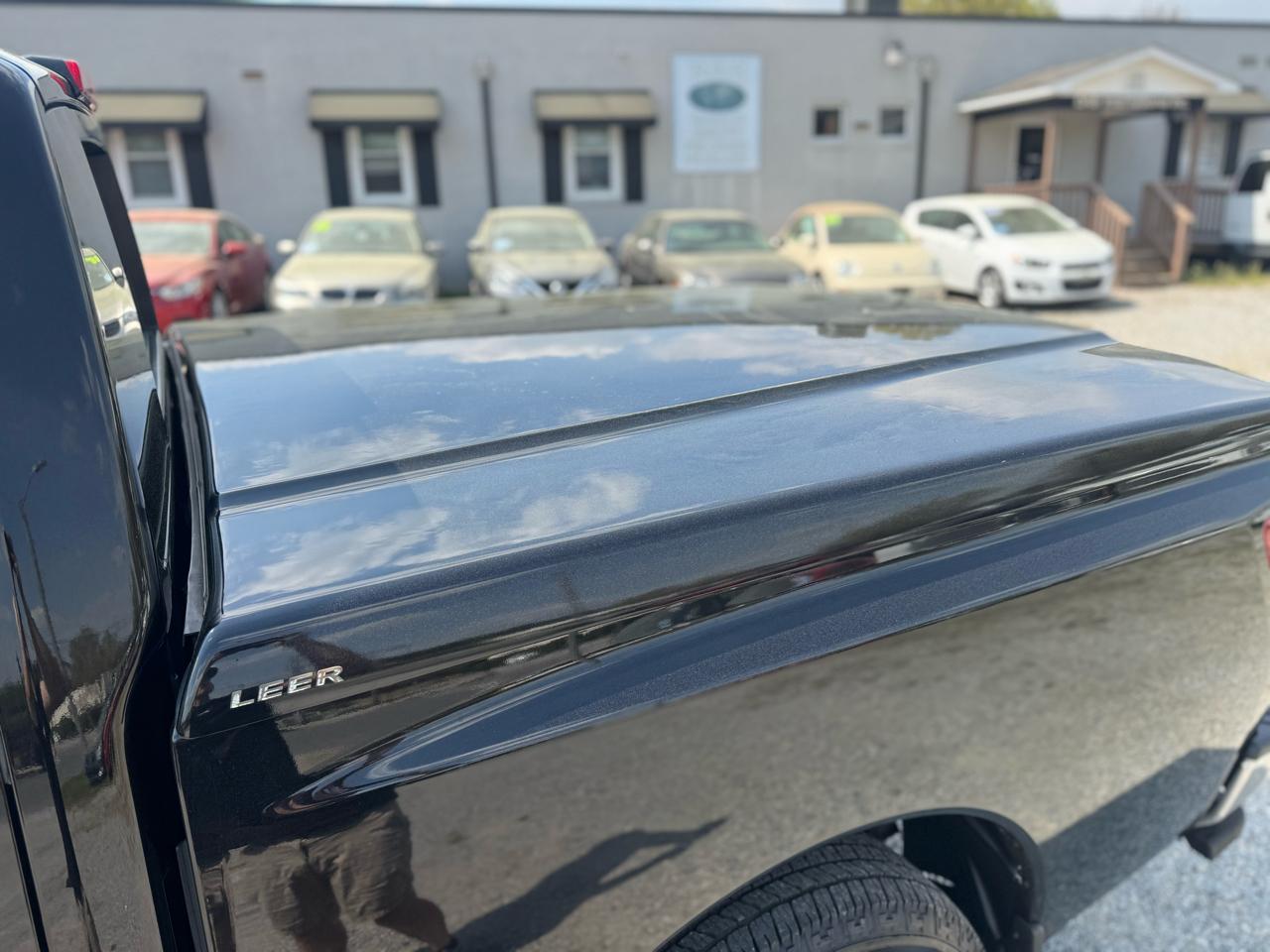 Nissan Titan 4WD Crew Cab SWB SV 2013