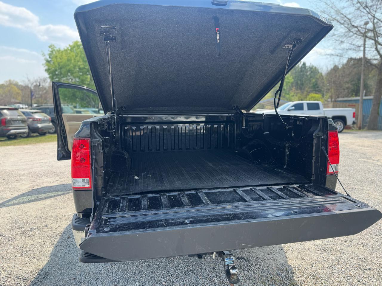 Nissan Titan 4WD Crew Cab SWB SV 2013