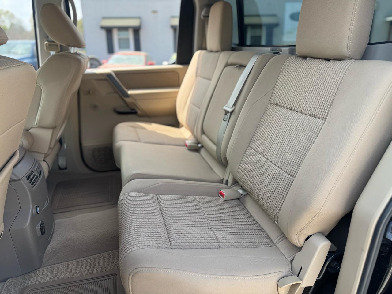 Nissan Titan 4WD Crew Cab SWB SV 2013