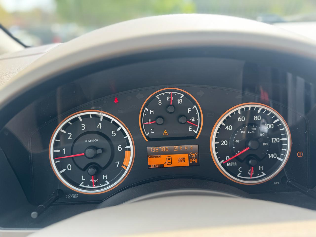 Nissan Titan 4WD Crew Cab SWB SV 2013