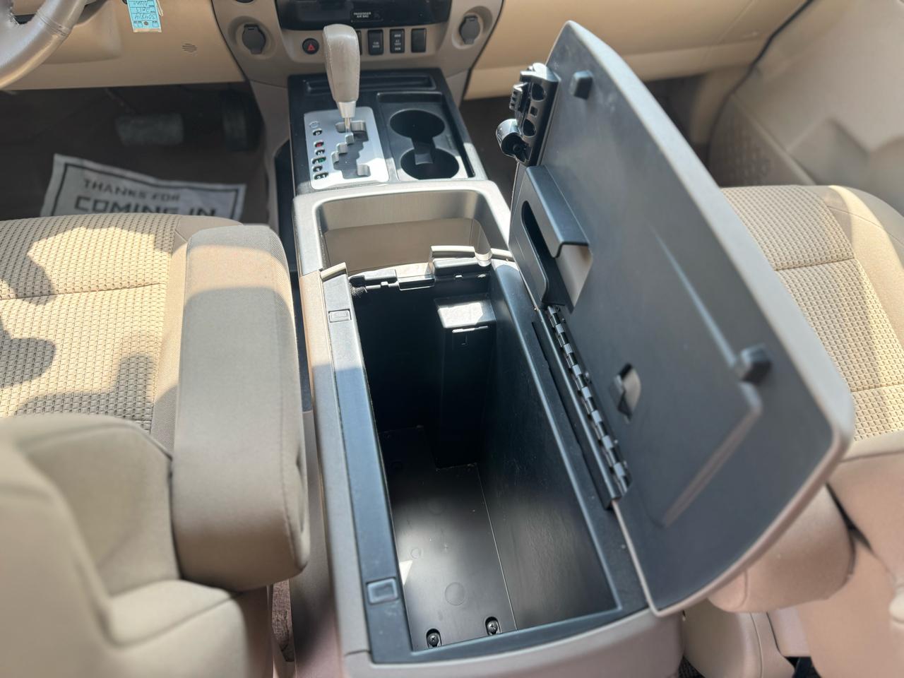 Nissan Titan 4WD Crew Cab SWB SV 2013