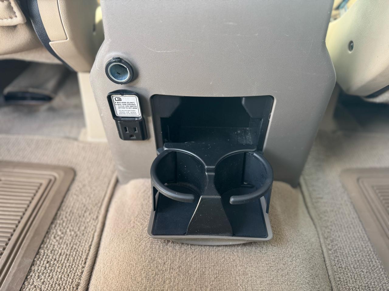 Nissan Titan 4WD Crew Cab SWB SV 2013