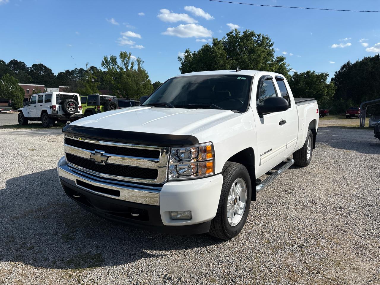 Chevrolet Silverado 1500 2WD Ext Cab 143.5" LT 2011