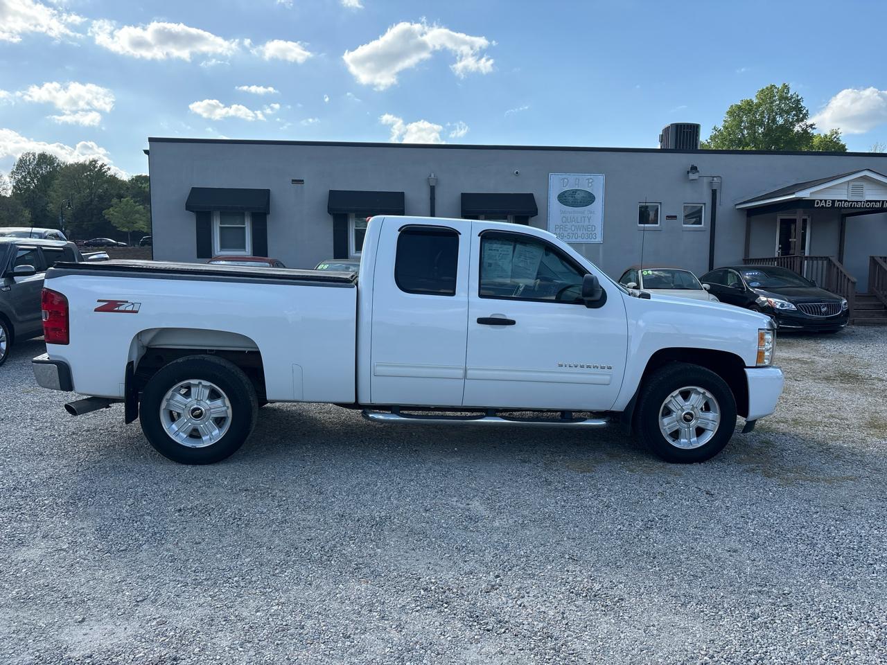 Chevrolet Silverado 1500 2WD Ext Cab 143.5" LT 2011