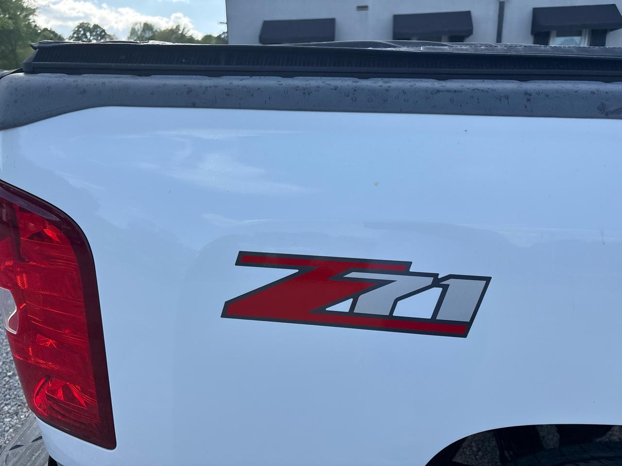 Chevrolet Silverado 1500 2WD Ext Cab 143.5" LT 2011