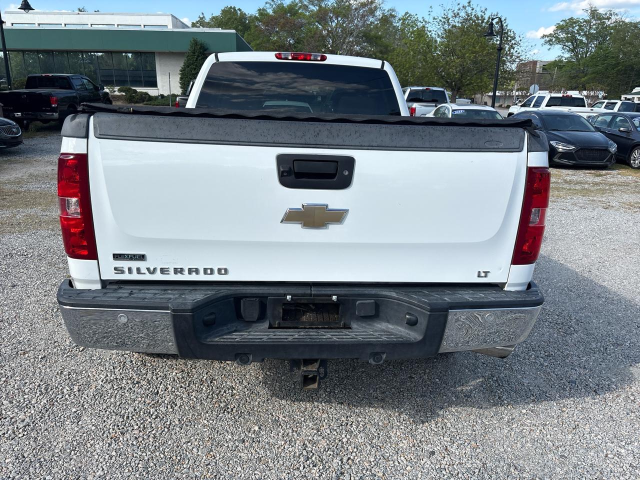 Chevrolet Silverado 1500 2WD Ext Cab 143.5" LT 2011