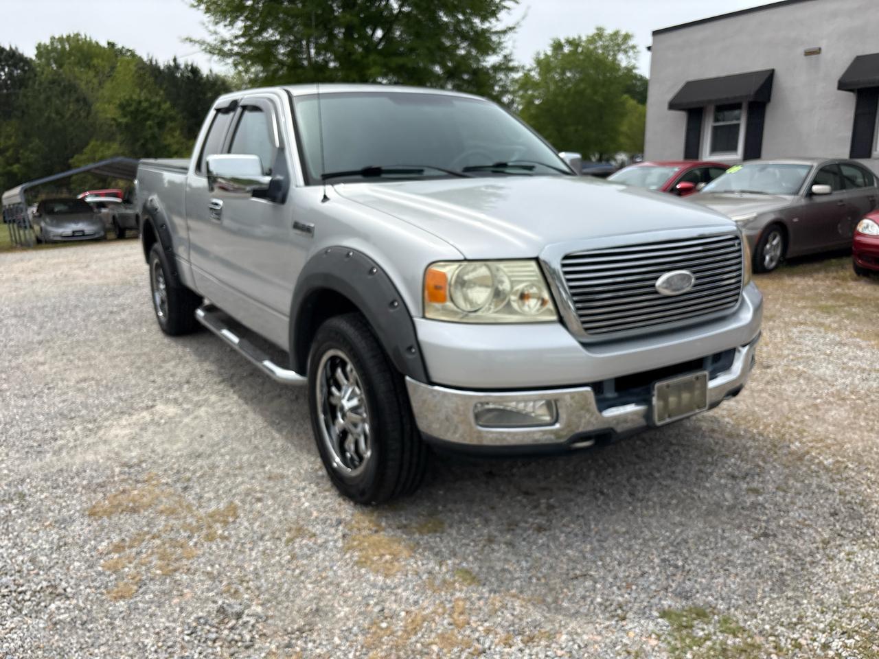 Ford F-150 4WD SuperCab 133" XLT 2004