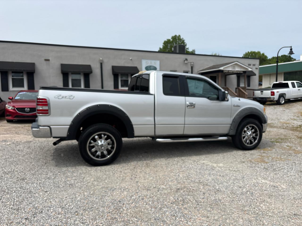 Ford F-150 4WD SuperCab 133" XLT 2004