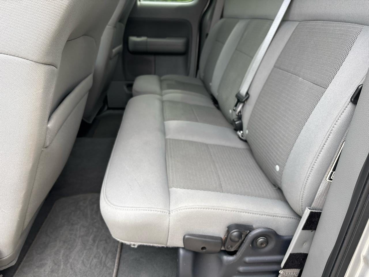 Ford F-150 4WD SuperCab 133" XLT 2004