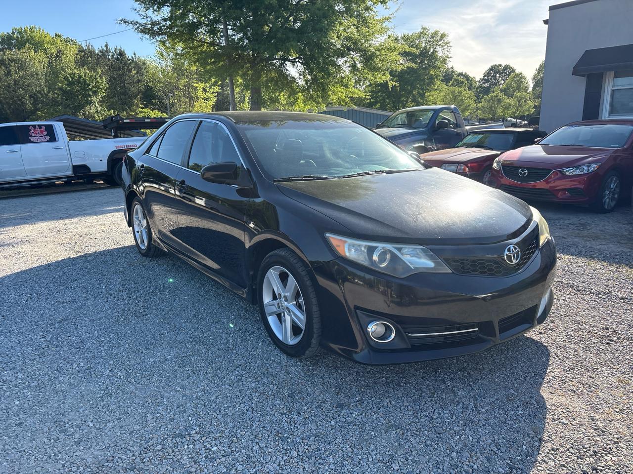 Toyota Camry 4dr Sdn I4 Auto XLE (Natl) 2013