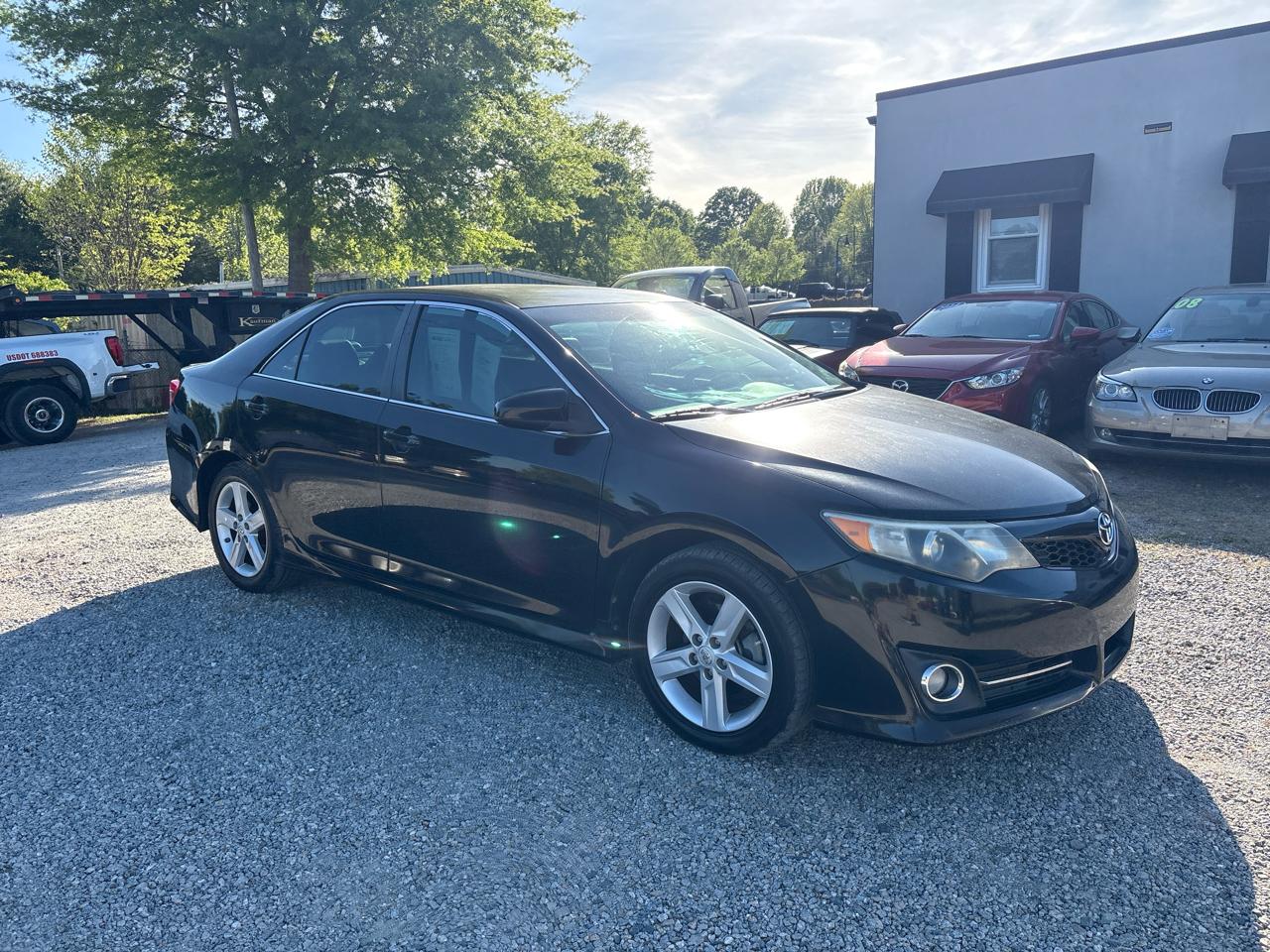 Toyota Camry 4dr Sdn I4 Auto XLE (Natl) 2013