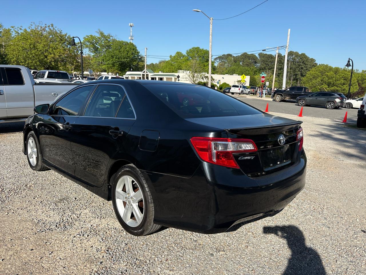 Toyota Camry 4dr Sdn I4 Auto XLE (Natl) 2013
