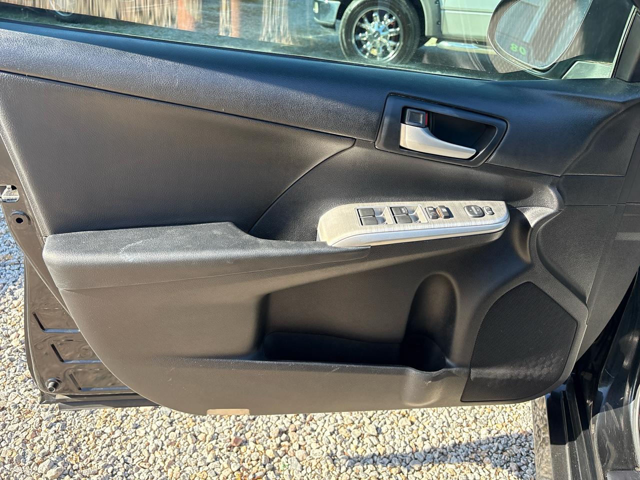 Toyota Camry 4dr Sdn I4 Auto XLE (Natl) 2013