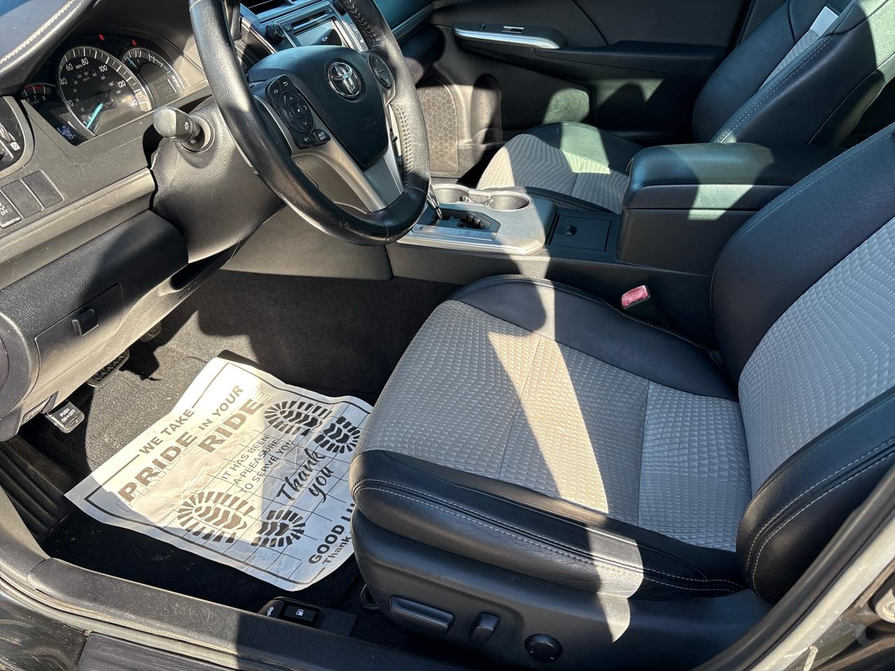 Toyota Camry 4dr Sdn I4 Auto XLE (Natl) 2013