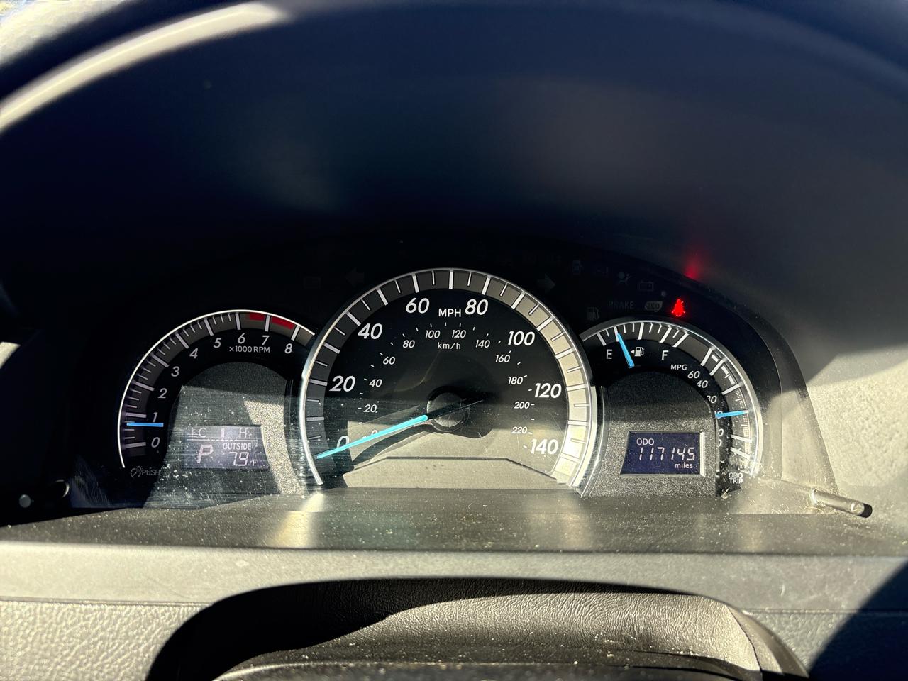 Toyota Camry 4dr Sdn I4 Auto XLE (Natl) 2013