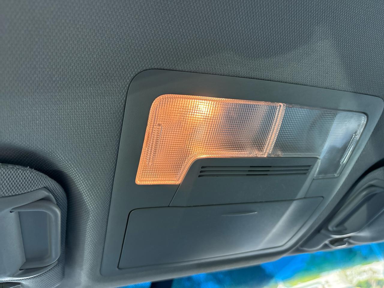 Toyota Camry 4dr Sdn I4 Auto XLE (Natl) 2013