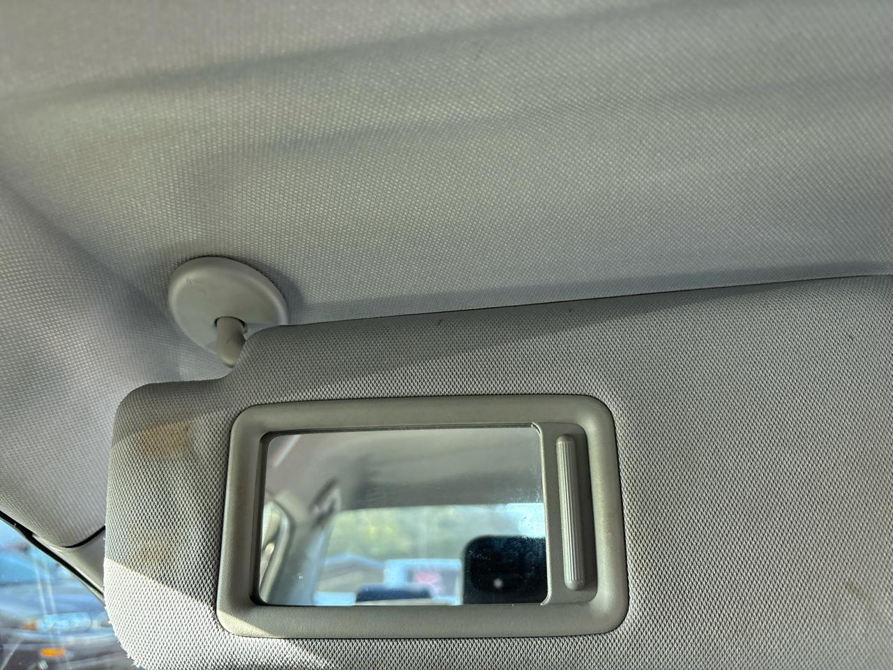 Toyota Camry 4dr Sdn I4 Auto XLE (Natl) 2013