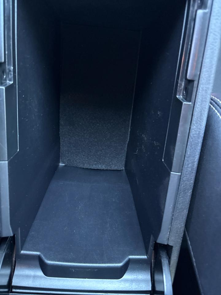 Toyota Camry 4dr Sdn I4 Auto XLE (Natl) 2013