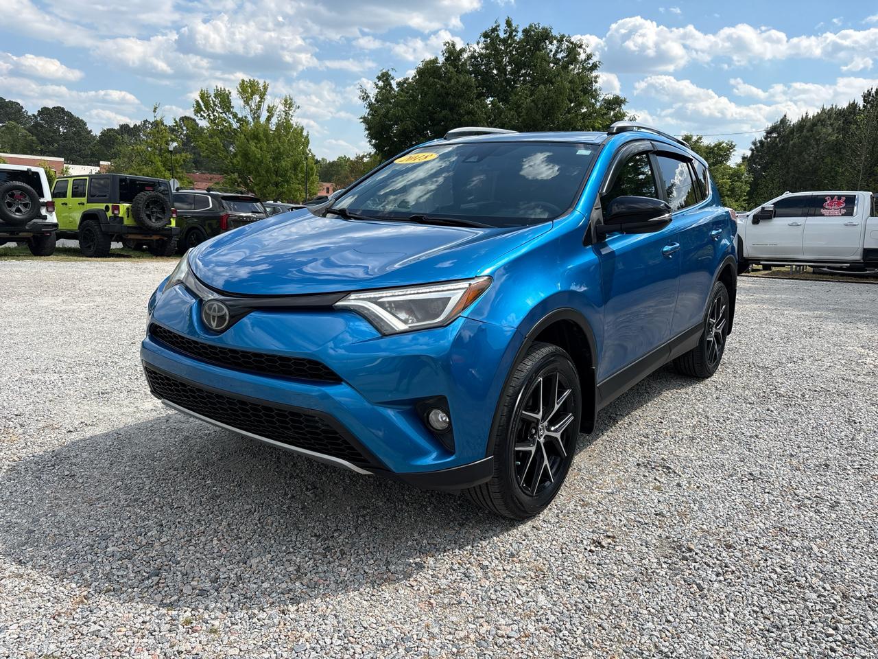 Toyota RAV4 SE AWD (Natl) 2018