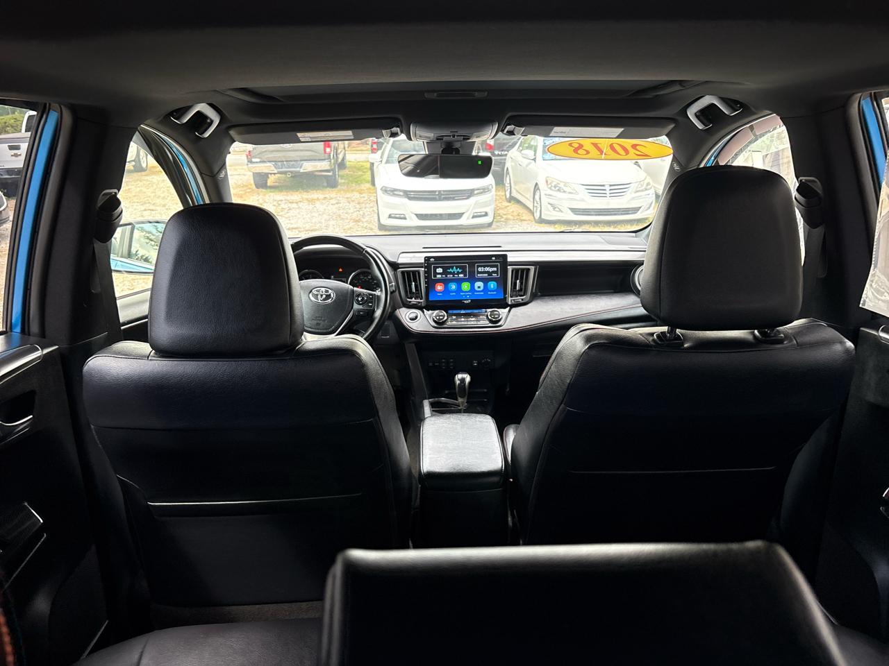 Toyota RAV4 SE AWD (Natl) 2018