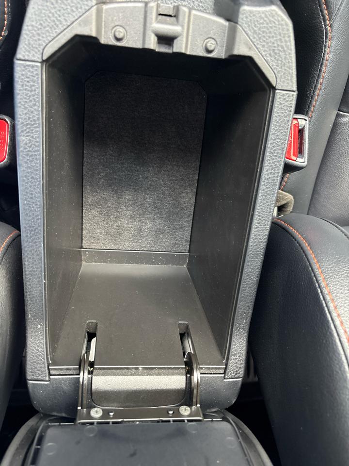 Toyota RAV4 SE AWD (Natl) 2018