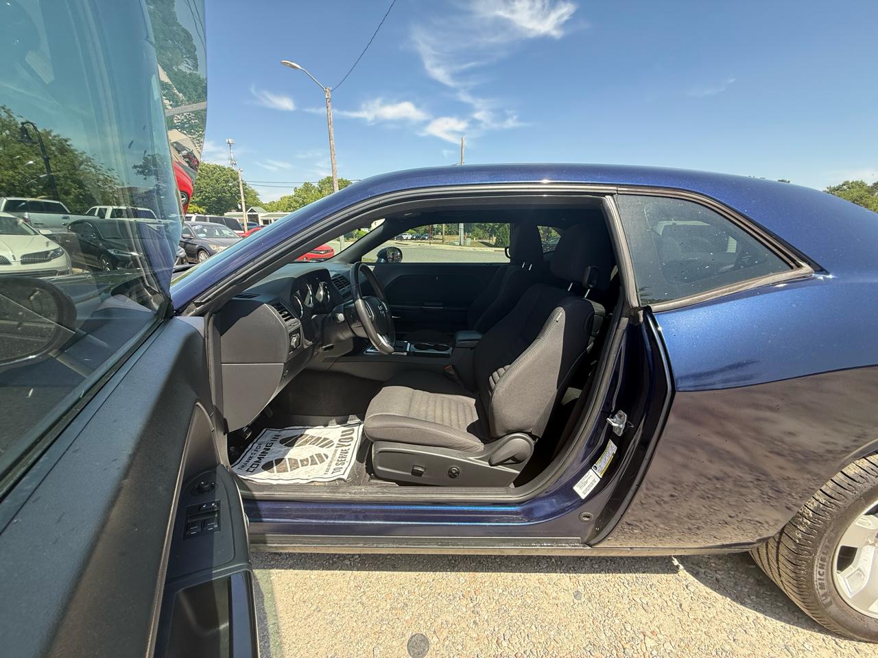 Dodge Challenger 2dr Cpe SXT 2014